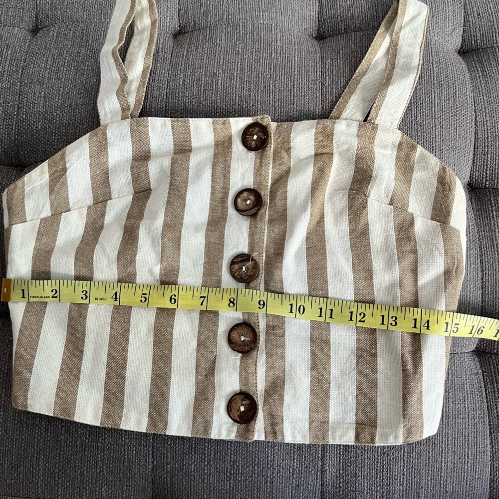 Button Down Crop Top - Picture 5 of 6
